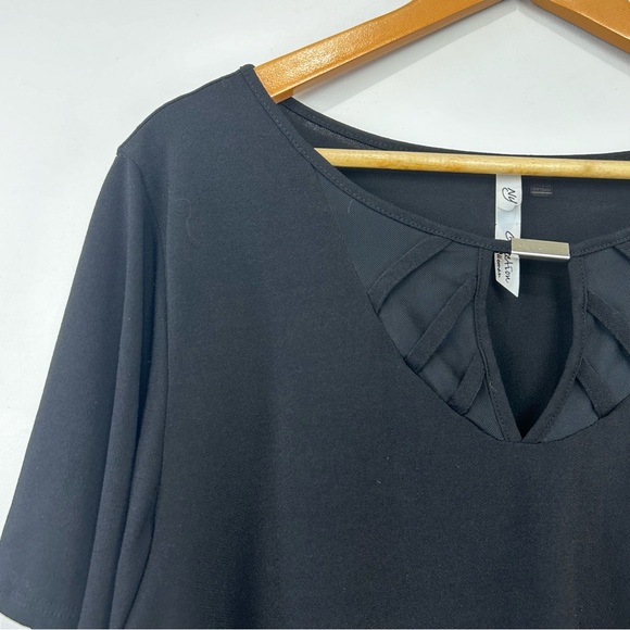 NY Collection black flutter sleeve blouse with neck detail 1X - Picture 2 of 5